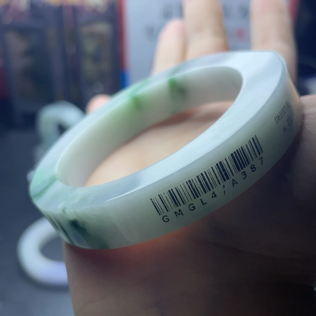 A***燕定制翡翠未镶嵌缅A翡翠多样性发一定金