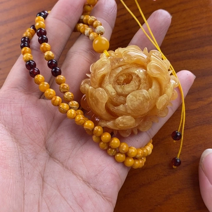 未镶嵌蜜蜡珠宝奇石