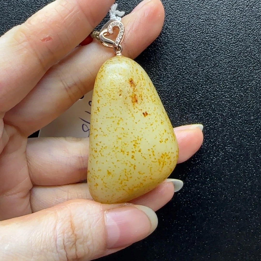 未镶嵌和田玉挂件