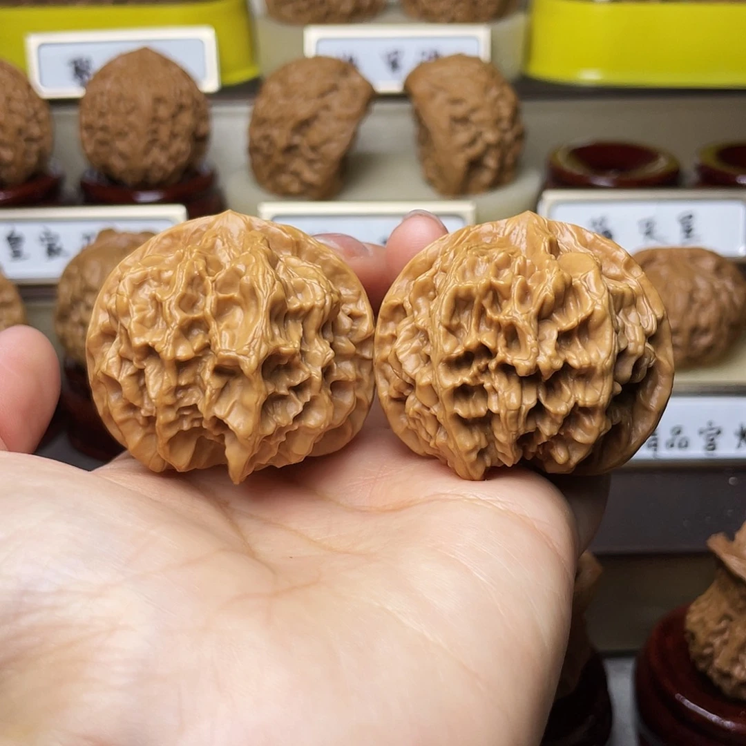 把件文玩核桃帝王44左右