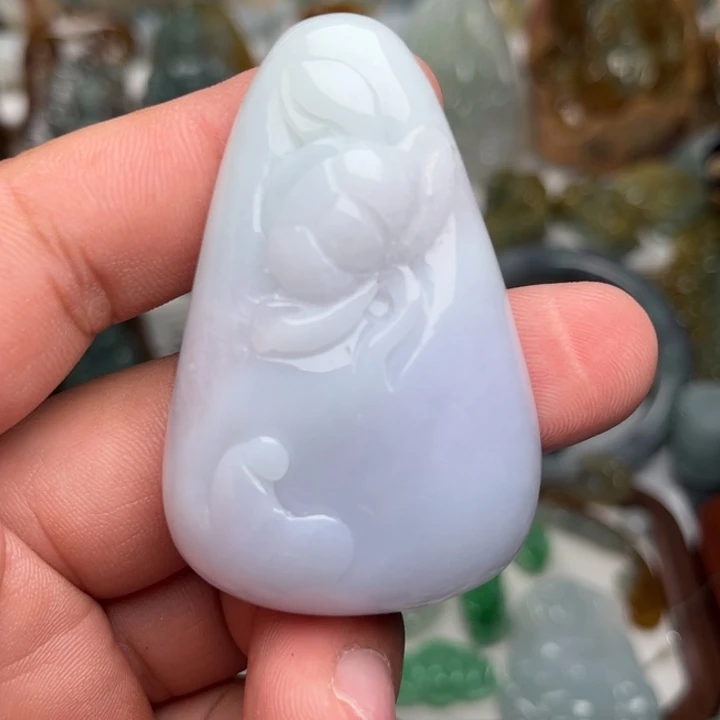 翡翠未镶嵌颈饰悟道
