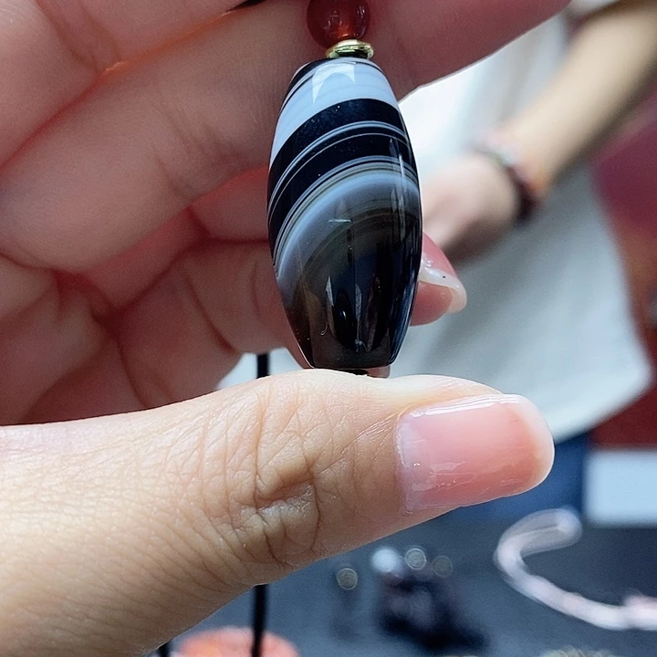 玛瑙/玉髓颈饰合金
