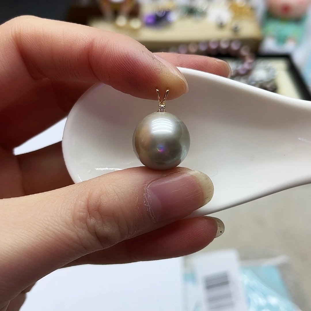 颈饰海水珍珠18K金镶嵌