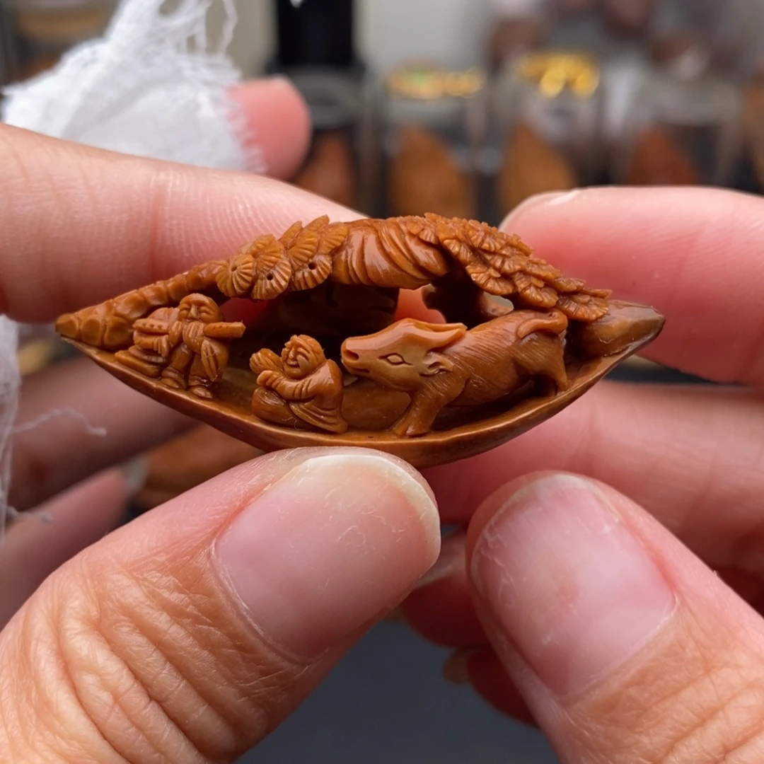 橄榄核吊坠核舟记