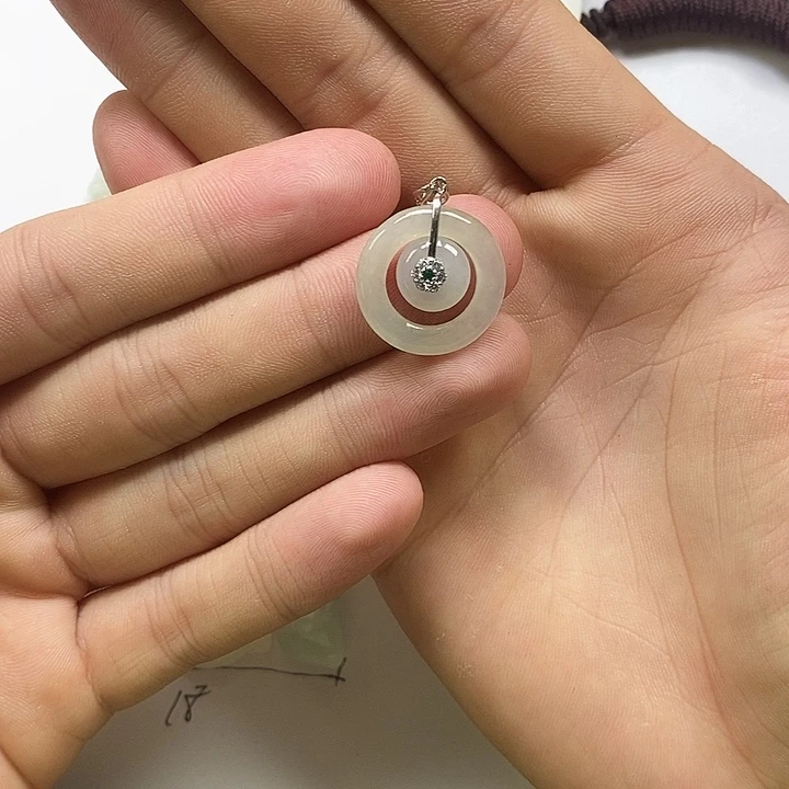 翡翠未镶嵌颈饰天然缅甸a货翡翠