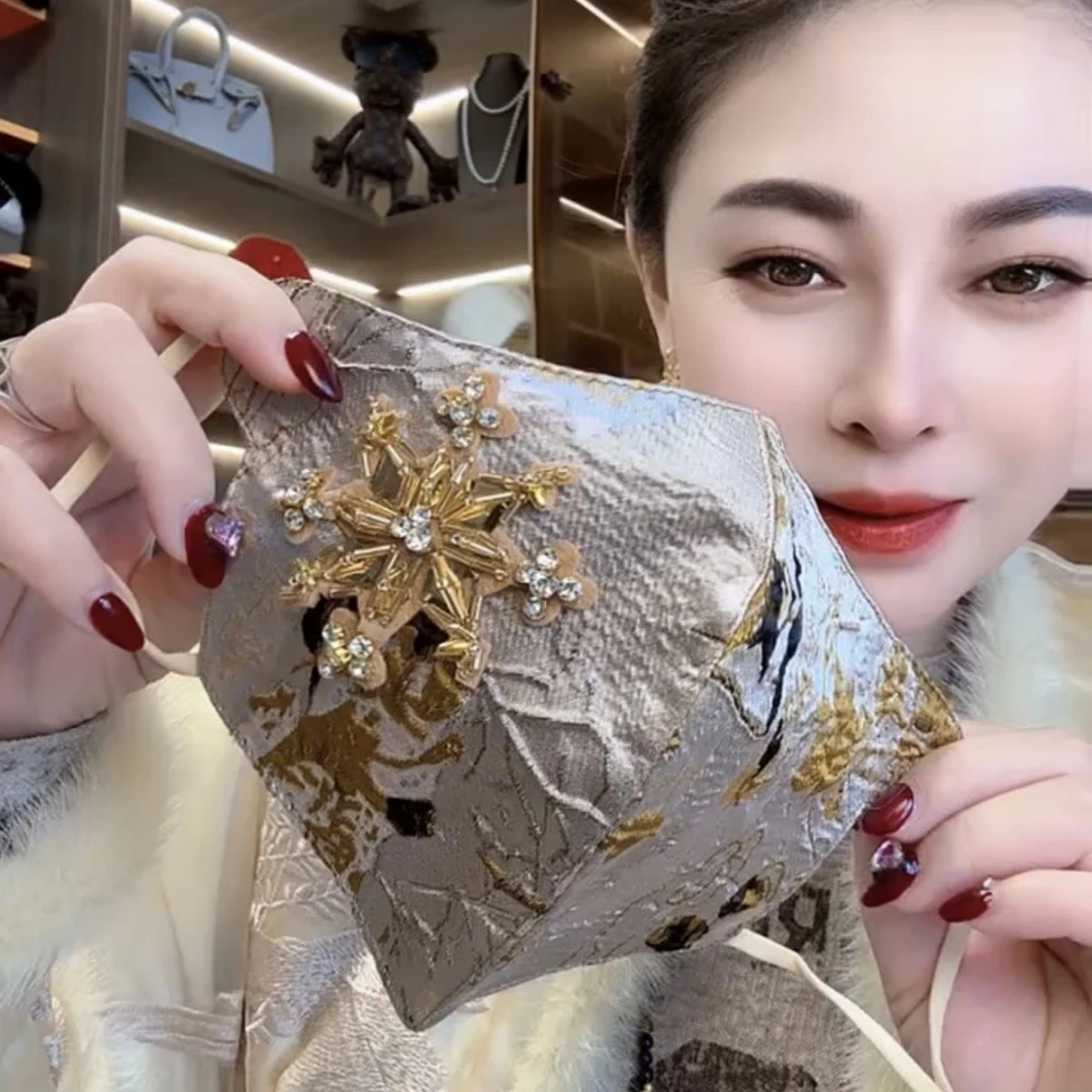 秋冬新款香槟金色提花重工金色雪花立体可水洗面罩(花型不定位)