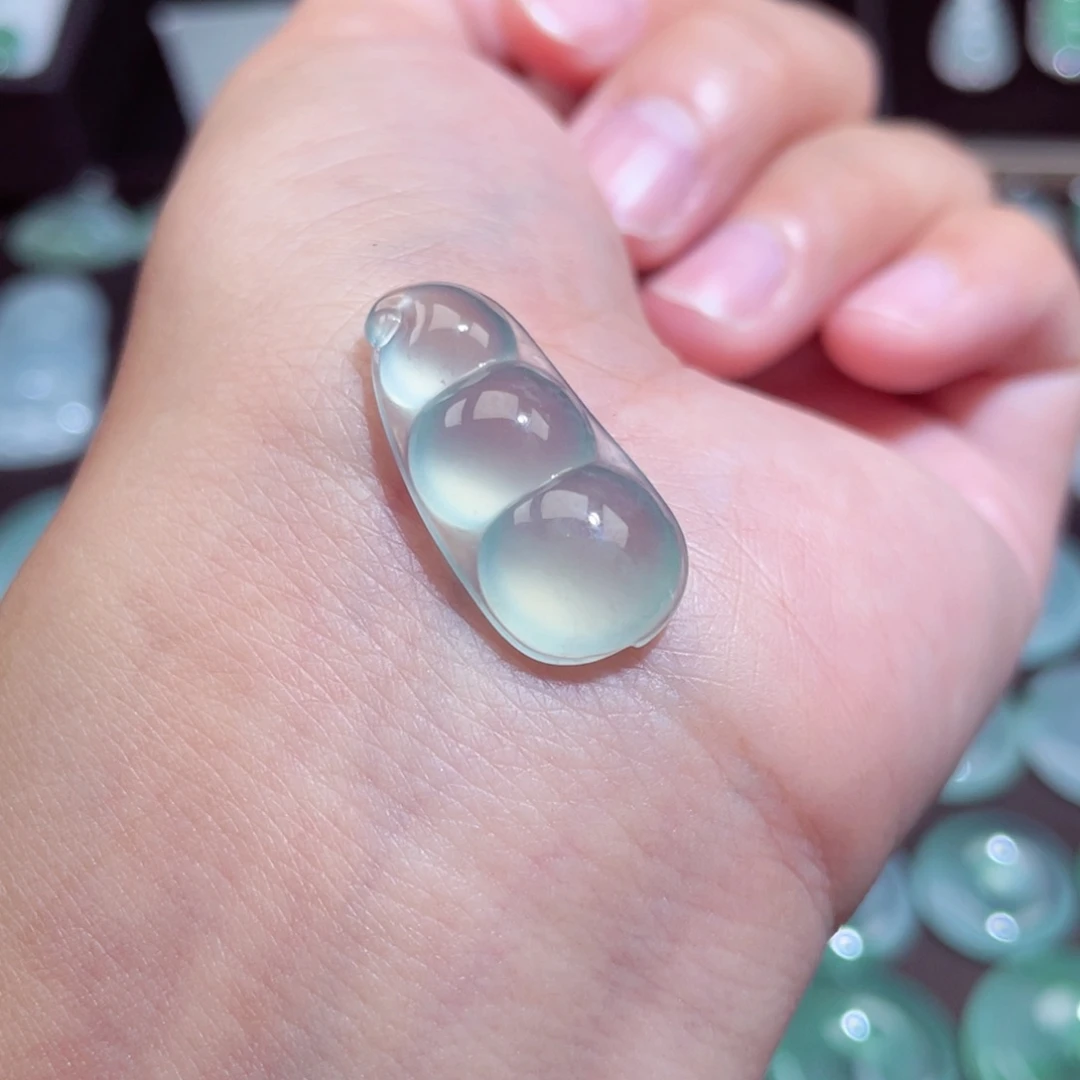 颈饰未镶嵌翡翠福豆