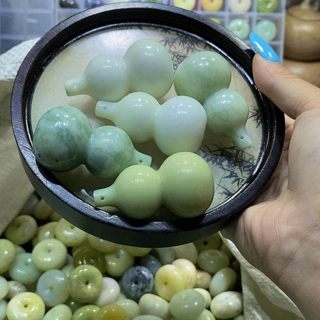 蛇纹石玉未镶嵌其他135