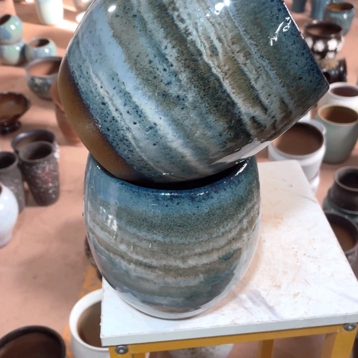 花盆紫砂口径16高度20两只小瑕疵