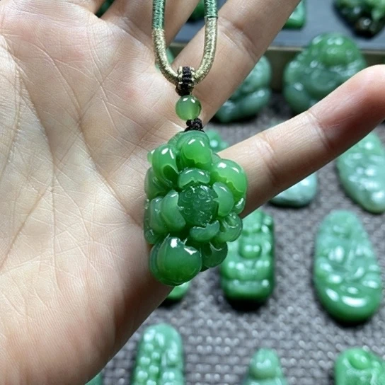 【闪购商品】颈饰未镶嵌和田玉