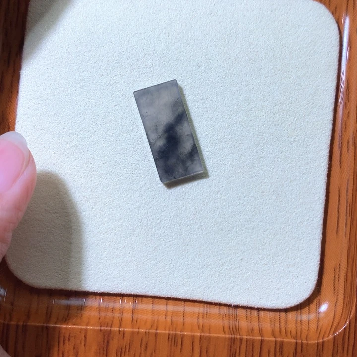 翡翠颈饰未镶嵌无事牌