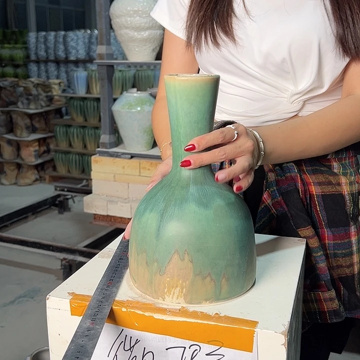 景德镇陶瓷花瓶微瑕介意勿拍
