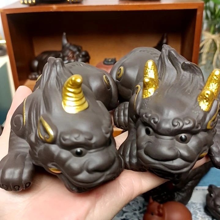 茶宠紫砂描金貔貅一对茶宠摆件
