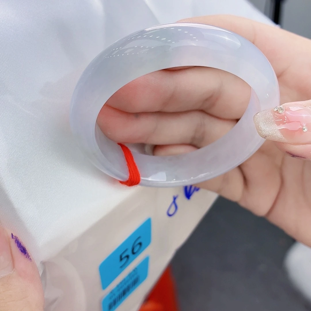 翡翠手镯未镶嵌m****1翡翠手镯