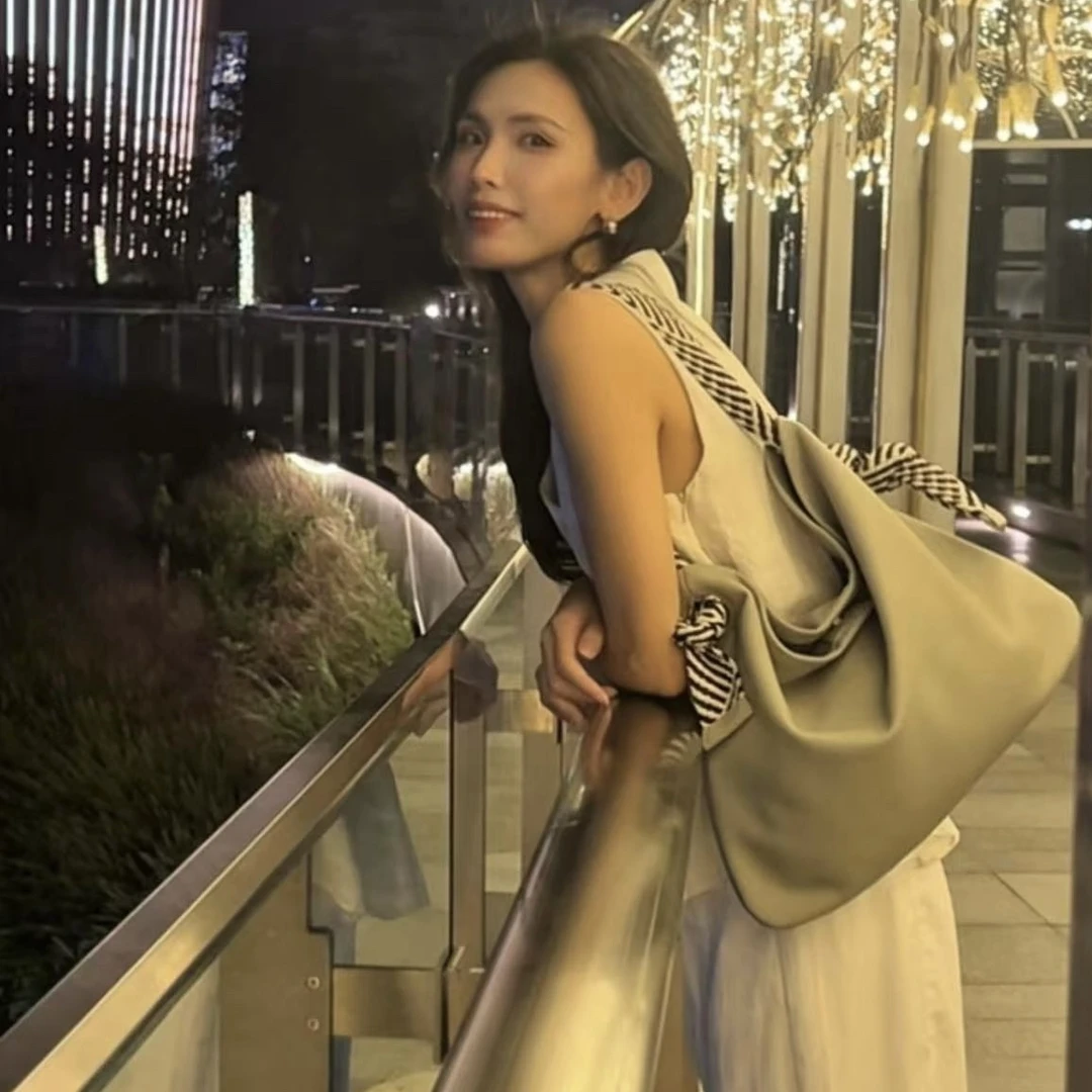 潘晓晓的真皮漂亮包包A691-A700