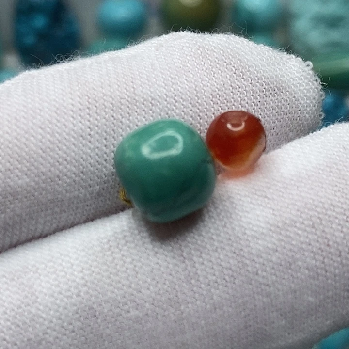 南红玛瑙未镶嵌珠宝奇石