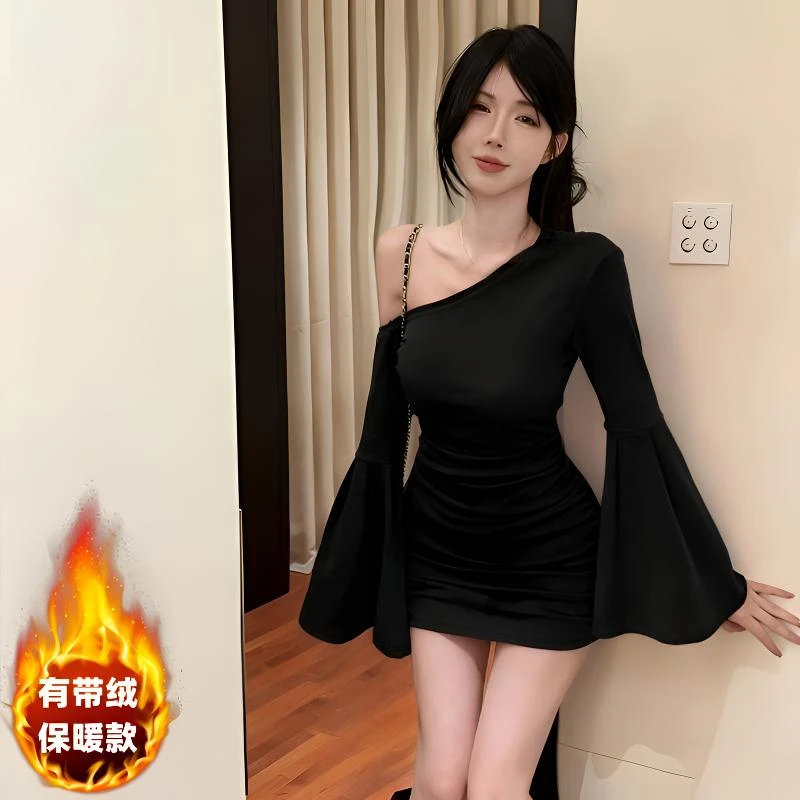 法式设计感性感褶皱短裙喇叭袖女连衣裙打底长袖修身裙子保暖带绒