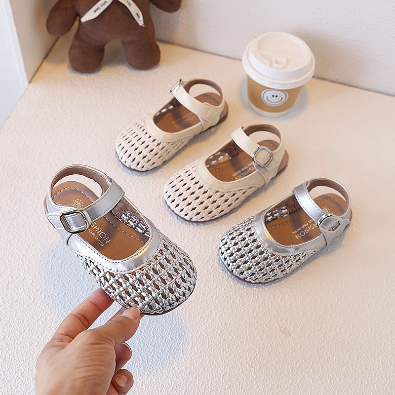 夏季女童复古透气凉鞋女鞋子镂空凉鞋皮鞋夏季单鞋软底防滑宝宝鞋