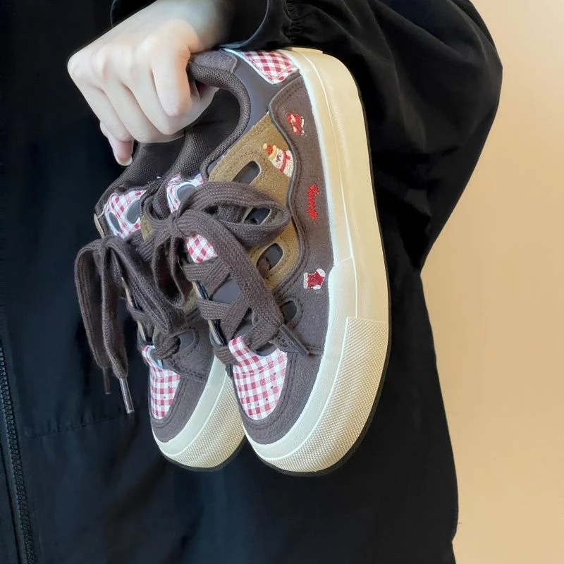 板鞋女款2025新款秋季女鞋厚底百搭小白鞋运动复古面包鞋女鞋子