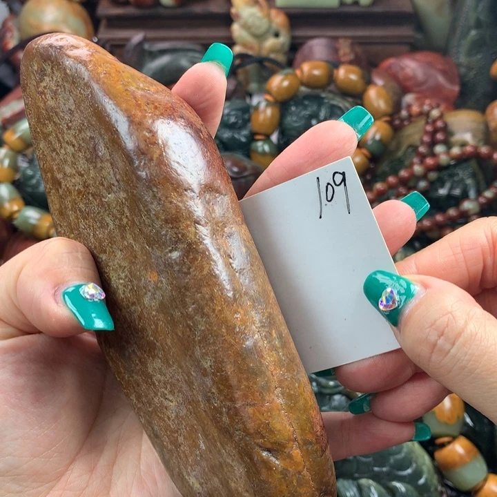 岫岩河磨玉（透闪石质玉）把件未镶嵌