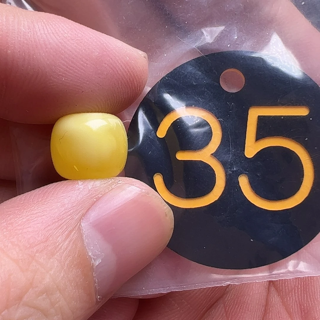 蜜蜡未镶嵌珠宝奇石11.5mm微瑕疵