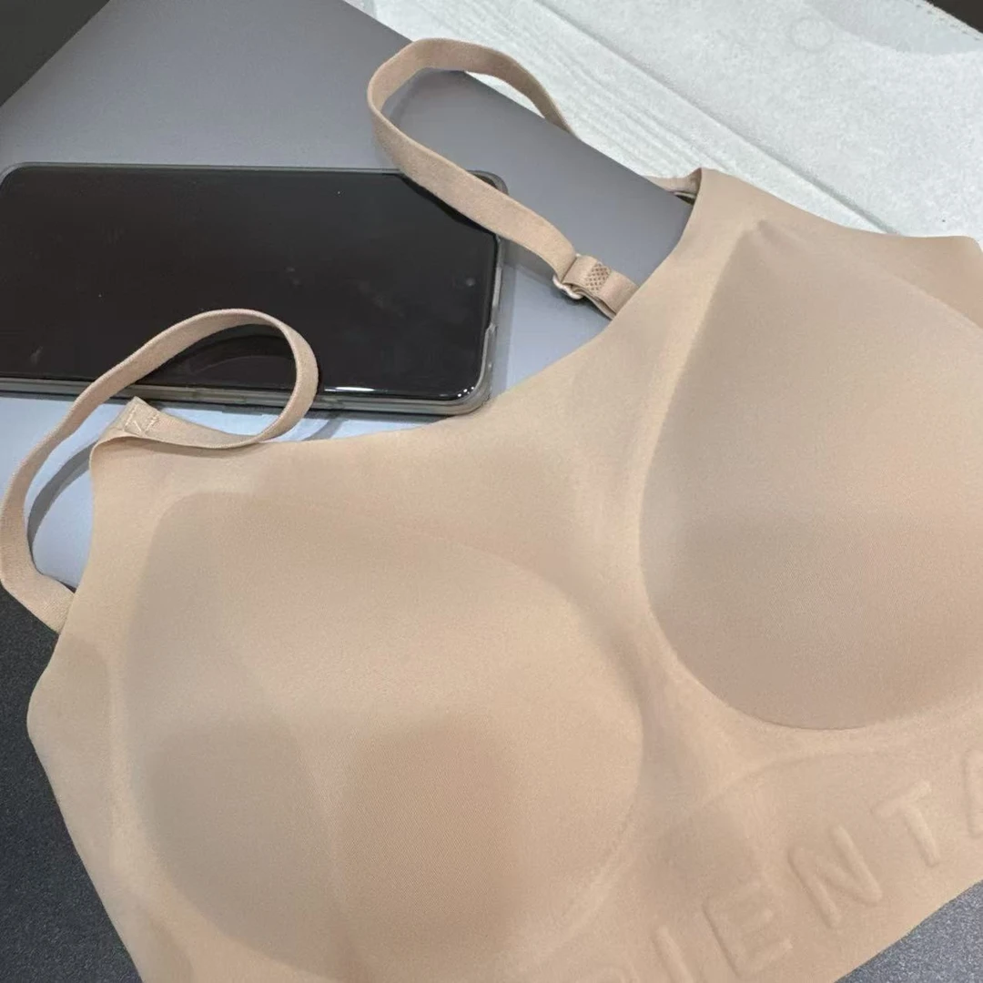 粉底液吊带背心美背无痕通勤舒适