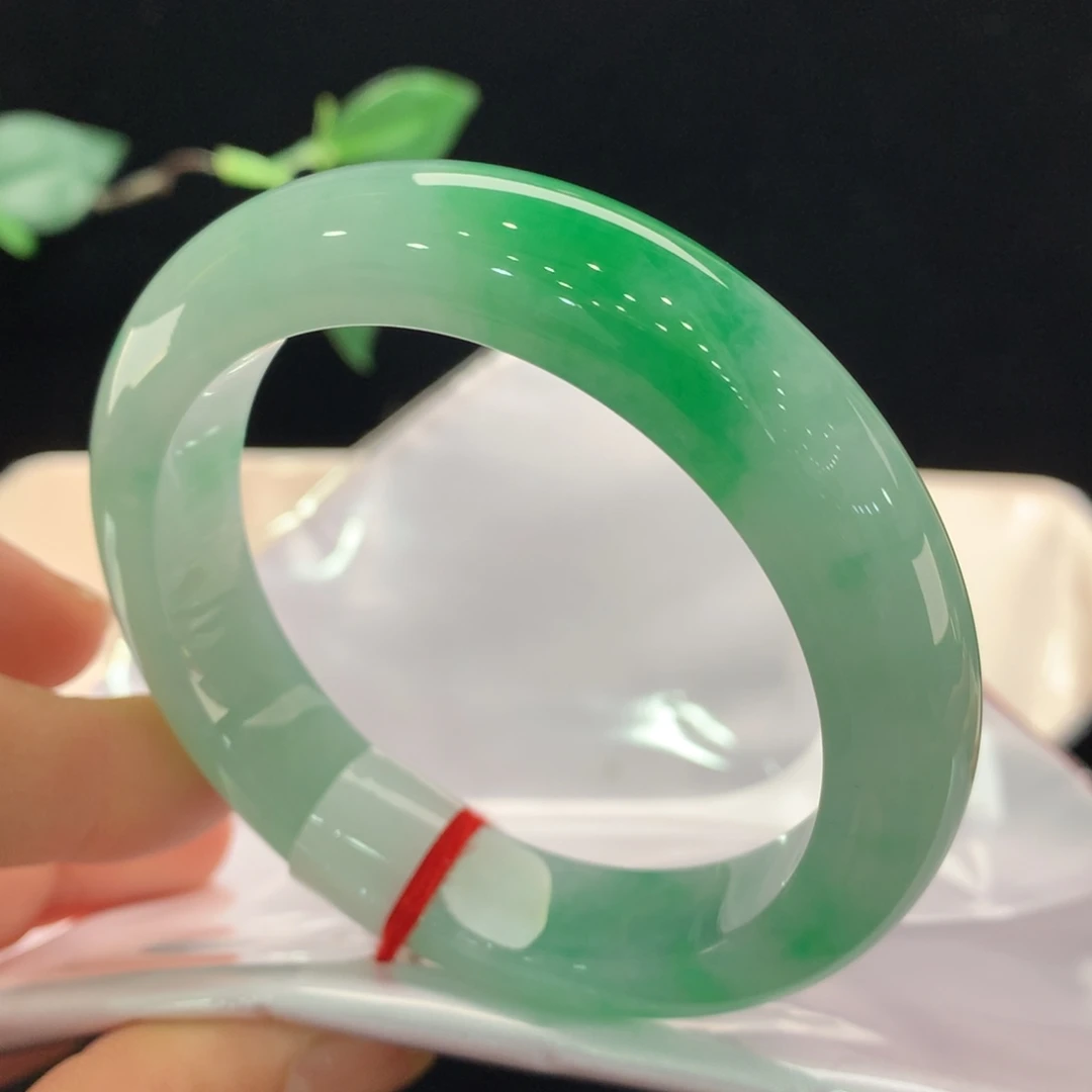 翡翠未镶嵌手镯0489