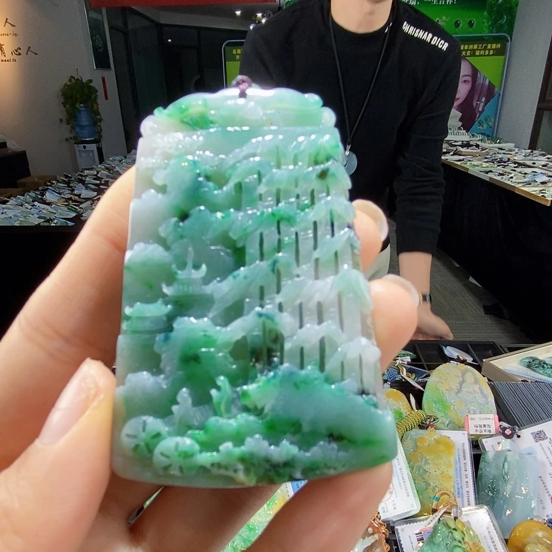 颈饰未镶嵌翡翠翡翠