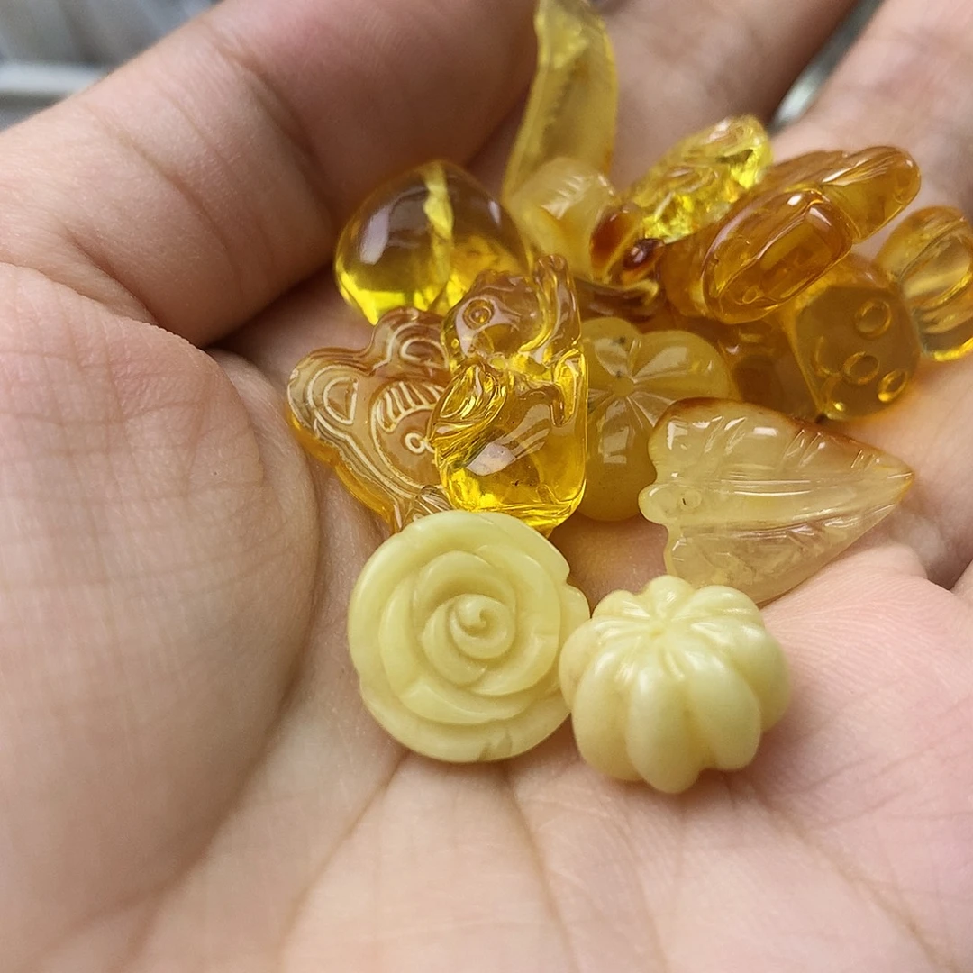 琥珀未镶嵌珠宝奇石