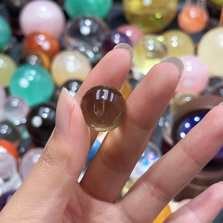 绿***星未镶嵌珠宝半成品水晶微瑕1.89
