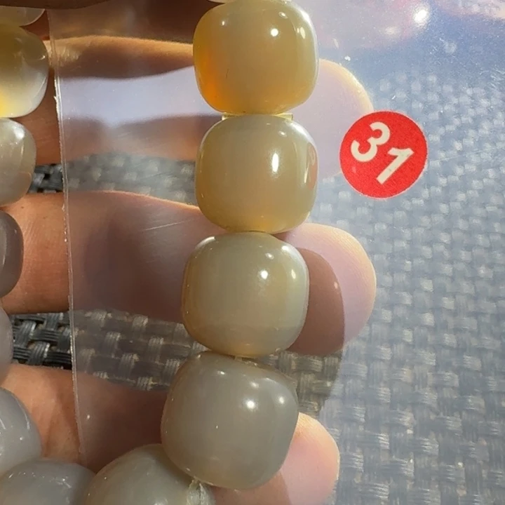 用***哥玛瑙/玉髓未镶嵌颈饰