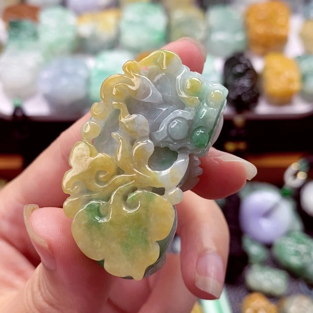 颈饰18K金镶嵌翡翠翡翠