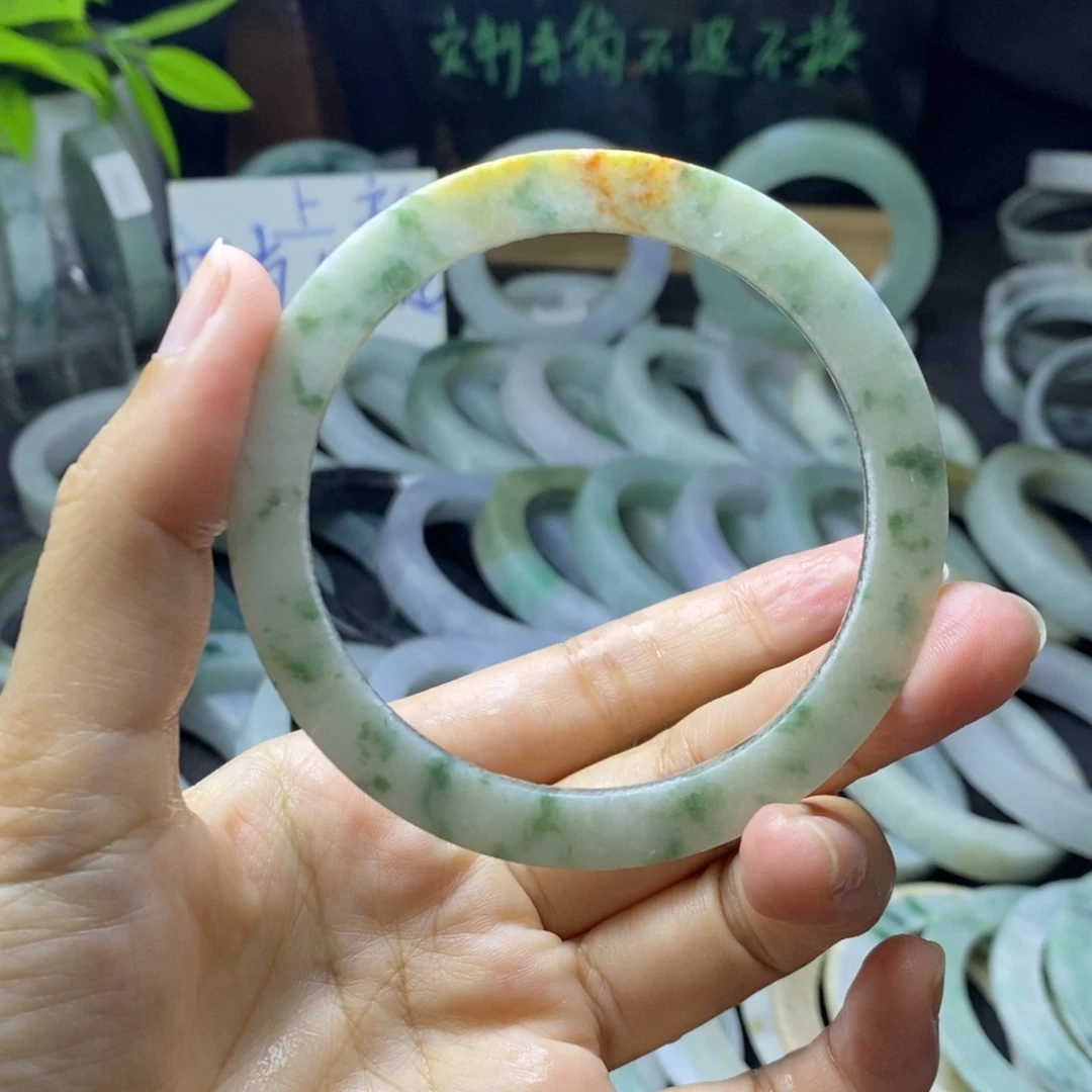 未镶嵌手镯定制翡翠