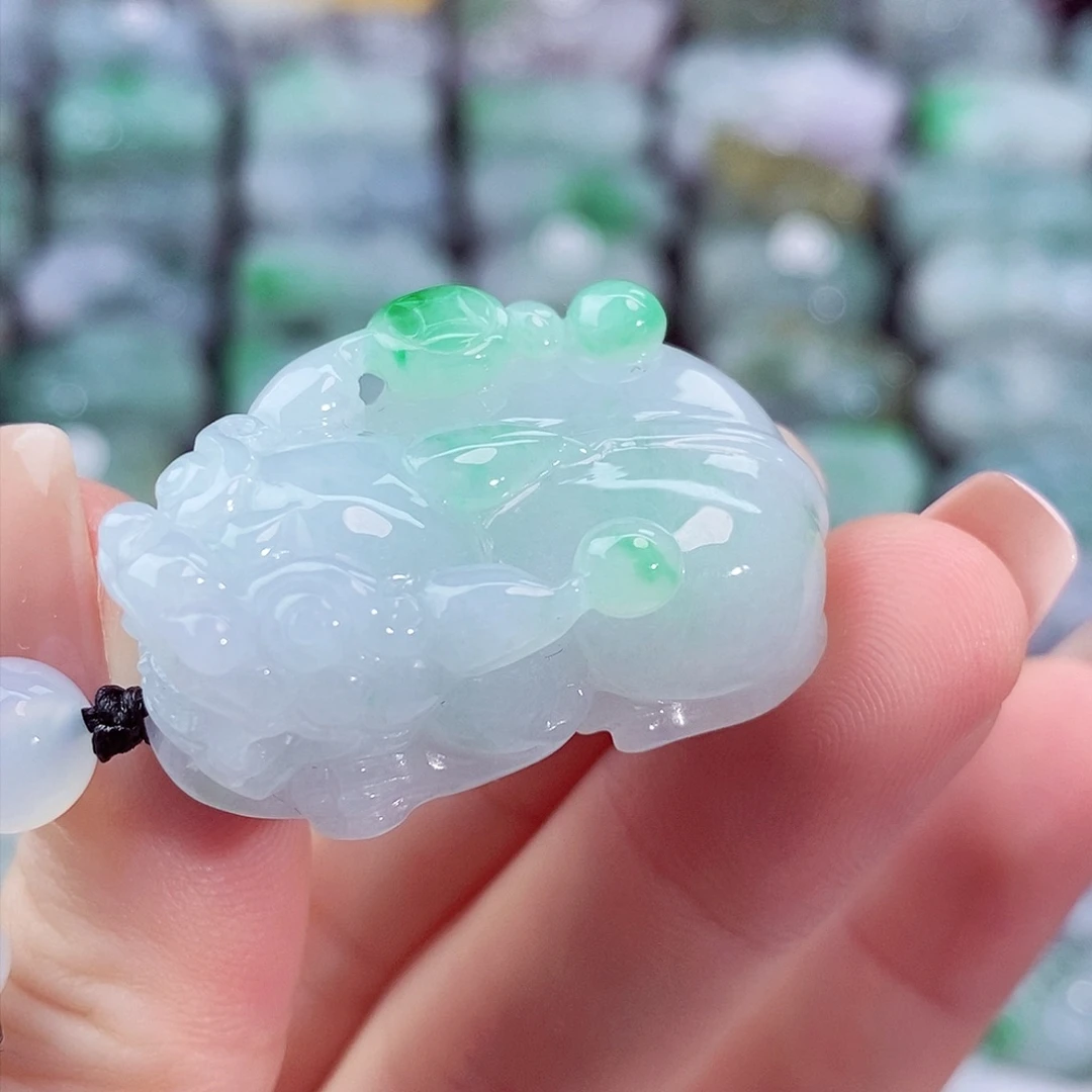 颈饰未镶嵌翡翠天然