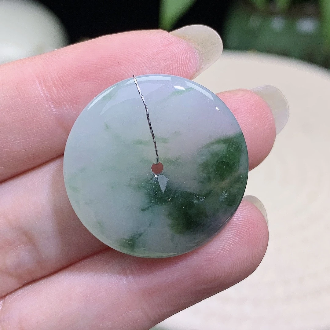 9.02g缅甸天然翡翠A货冰种飘绿平安扣吊坠28.1×5.2mm