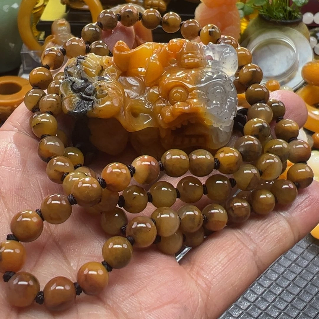 石英质玉未镶嵌颈饰