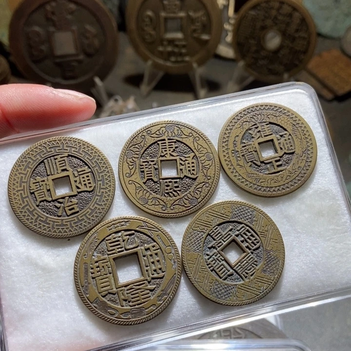 如***形铜现代工艺品仿制品