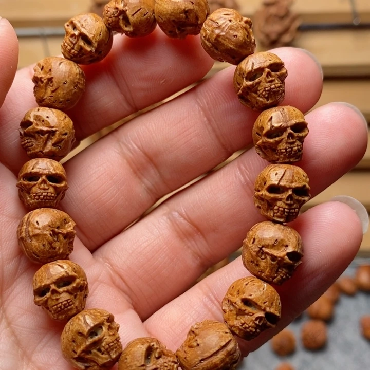 桃核雕刻骷髅手串
