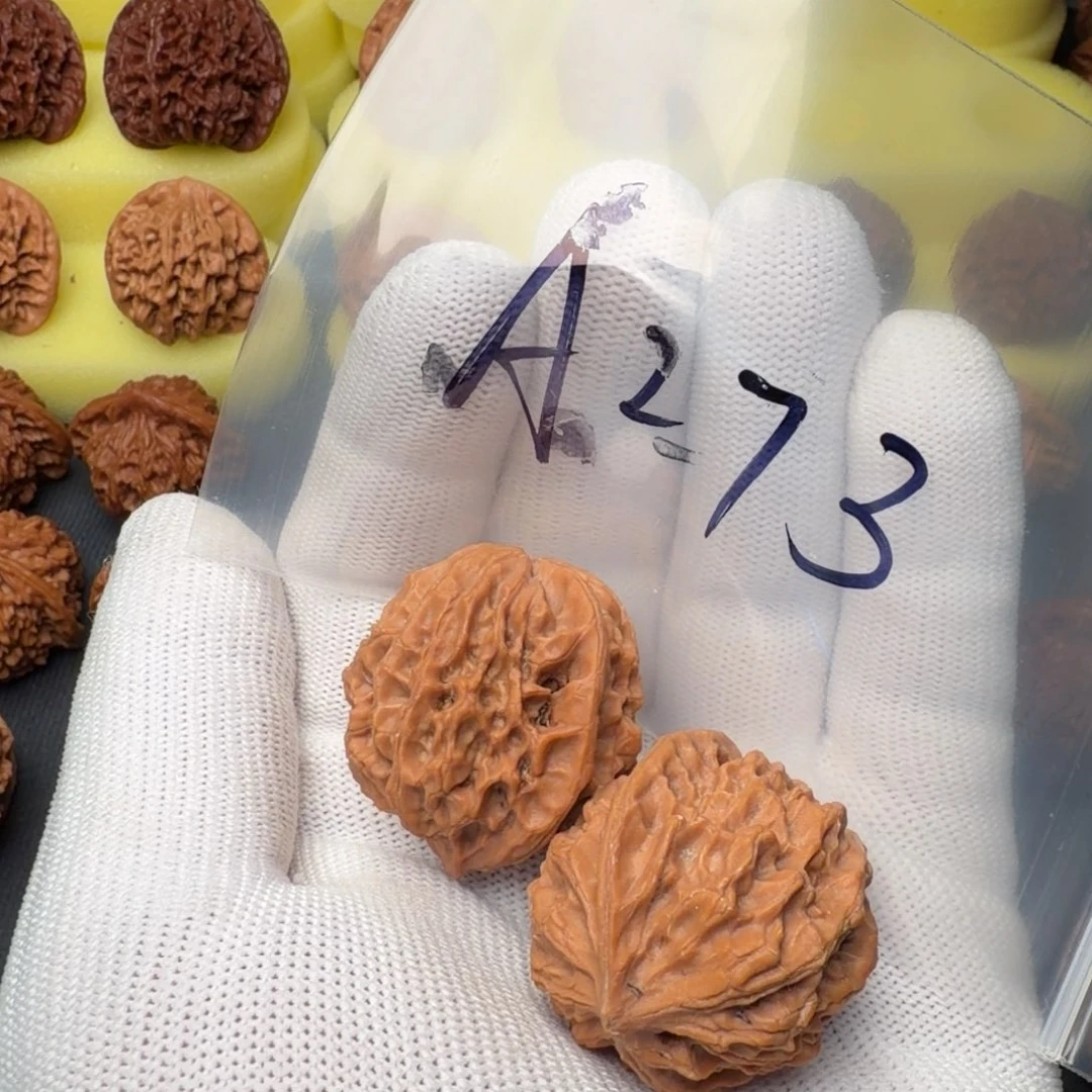 X***吖文玩核桃吊坠石核全品33