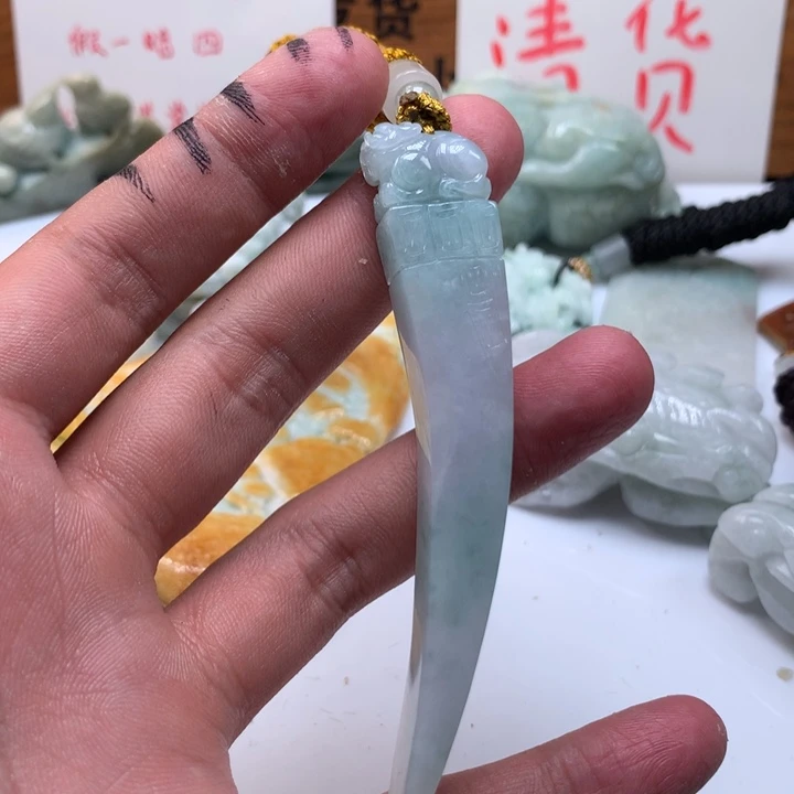 翡翠未镶嵌颈饰保真天然a货翡翠