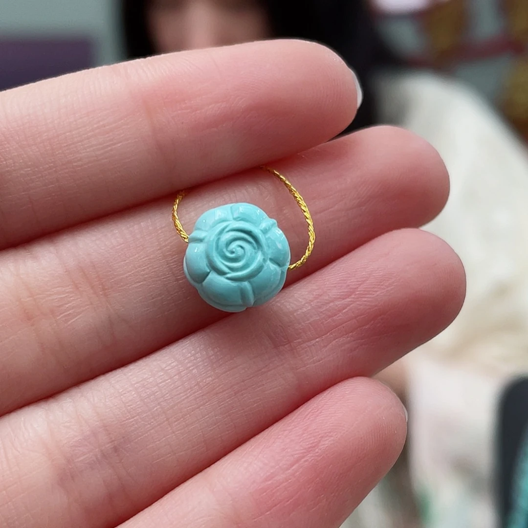 绿松石颈饰未镶嵌