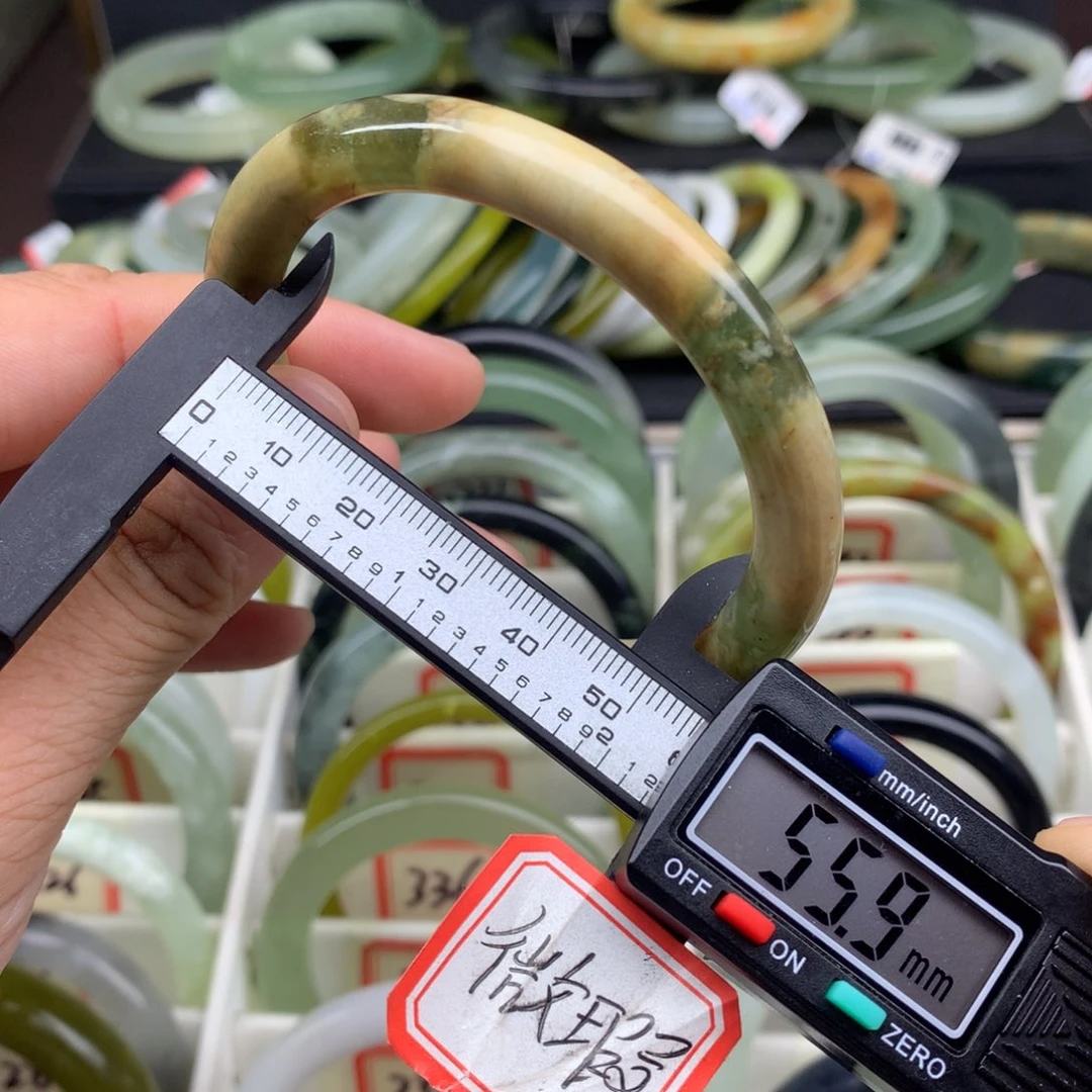 未镶嵌蛇纹石玉手镯338