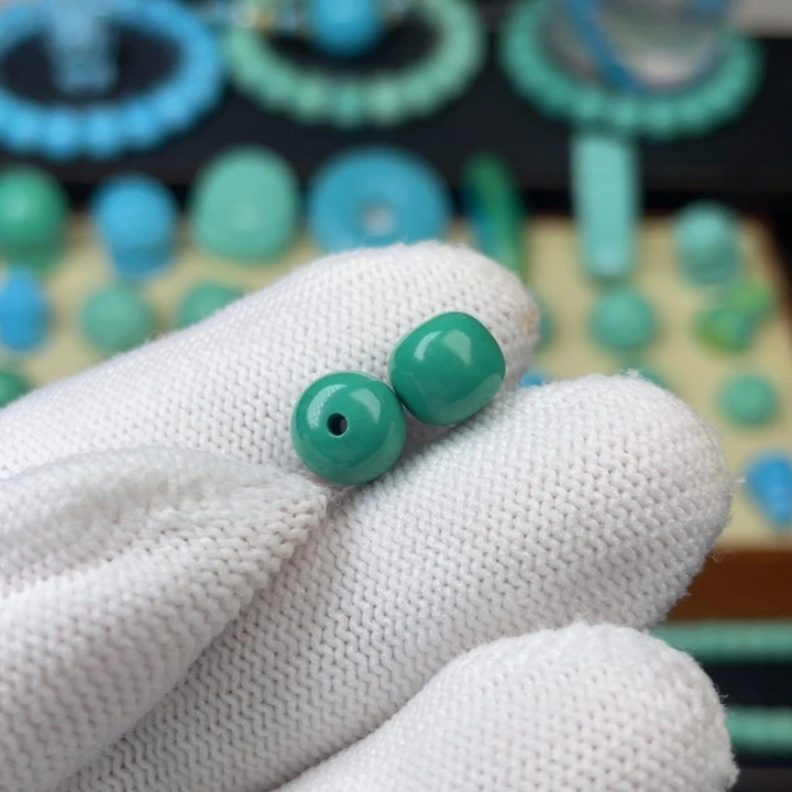 高瓷深绿色8mm老型一对