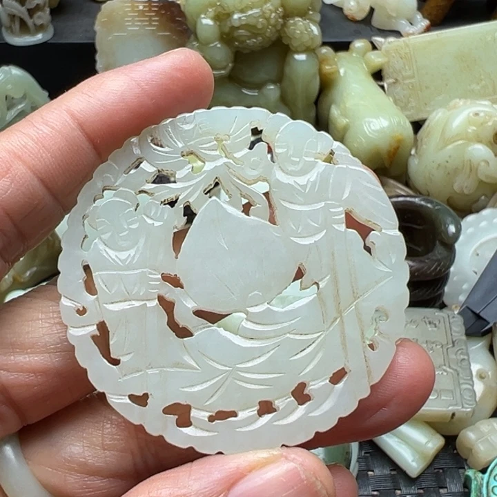 未镶嵌和田玉（糖玉）挂件