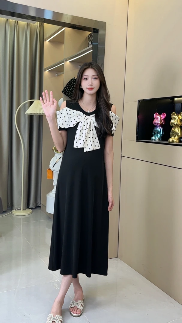 【酥酥】2025新款夏季独特漂亮孕妇装波点露肩蝴蝶结连衣裙气质裙子