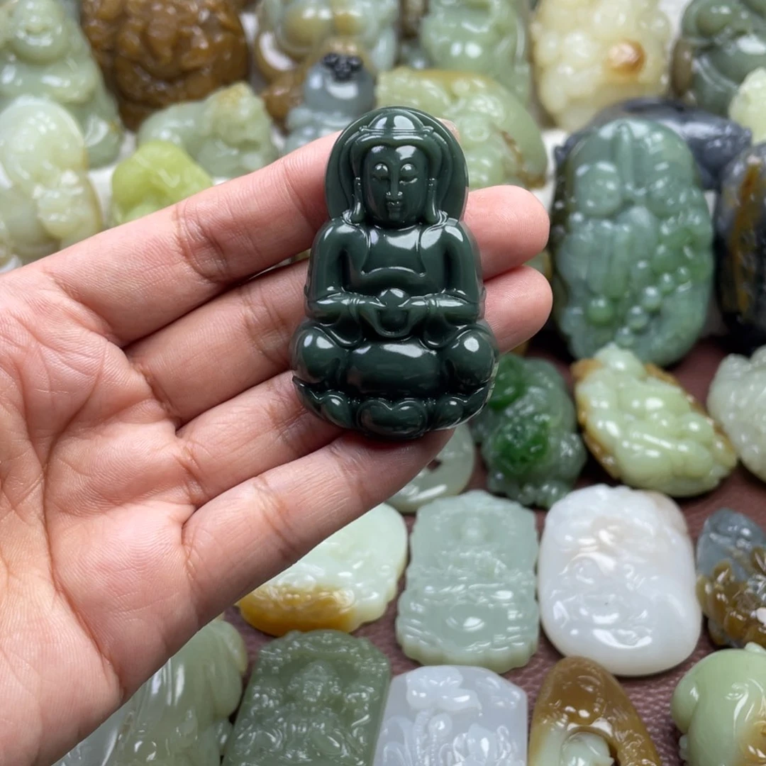 和田玉未镶嵌颈饰