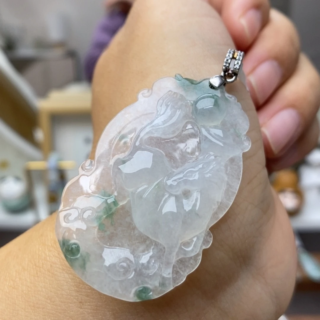 【闪购商品】颈饰银S925镶嵌翡翠18