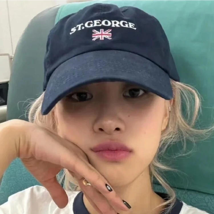 朴彩英同款纯棉洗水棉软顶英语字母刺绣棒球帽显脸小遮阳鸭舌帽