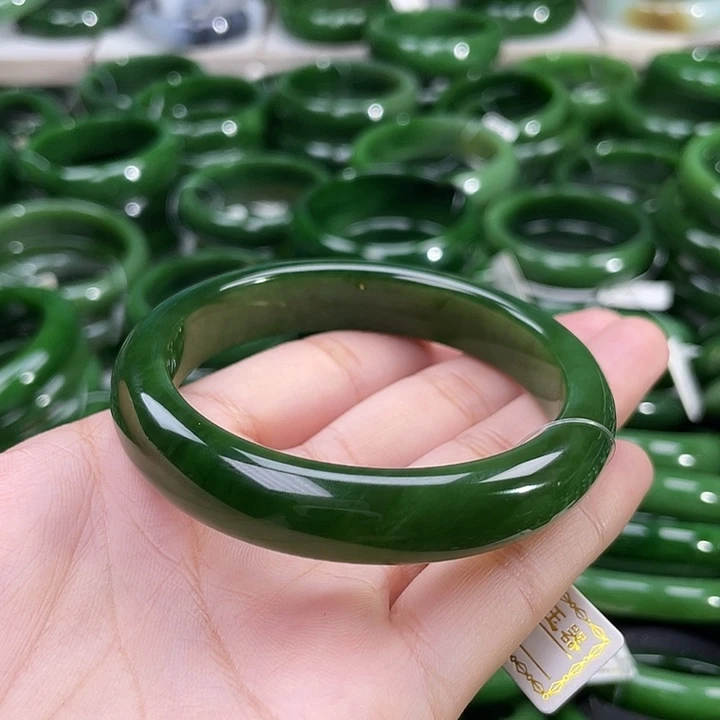 未镶嵌手镯和田玉（碧玉）