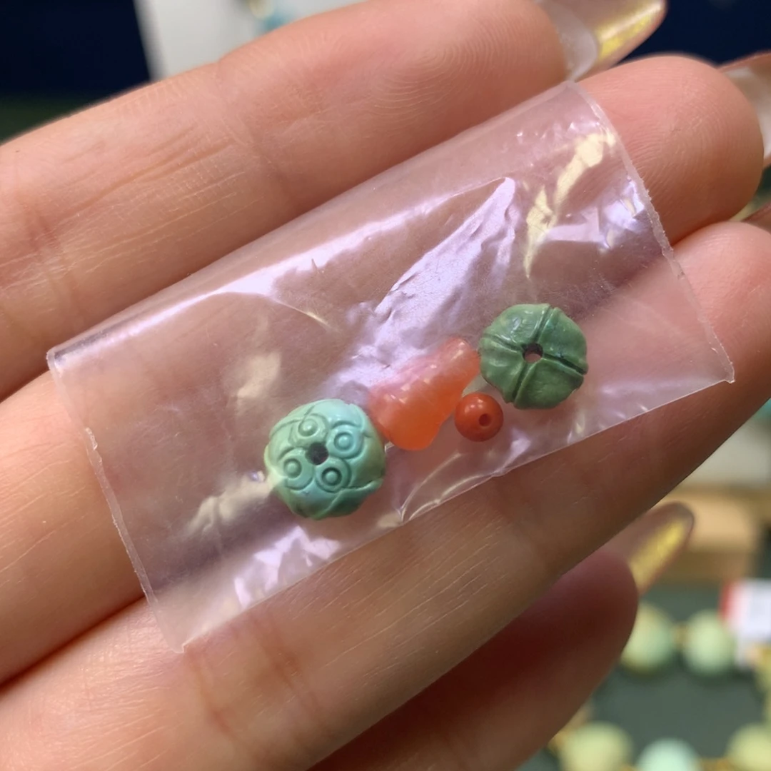 南红玛瑙吊坠未镶嵌